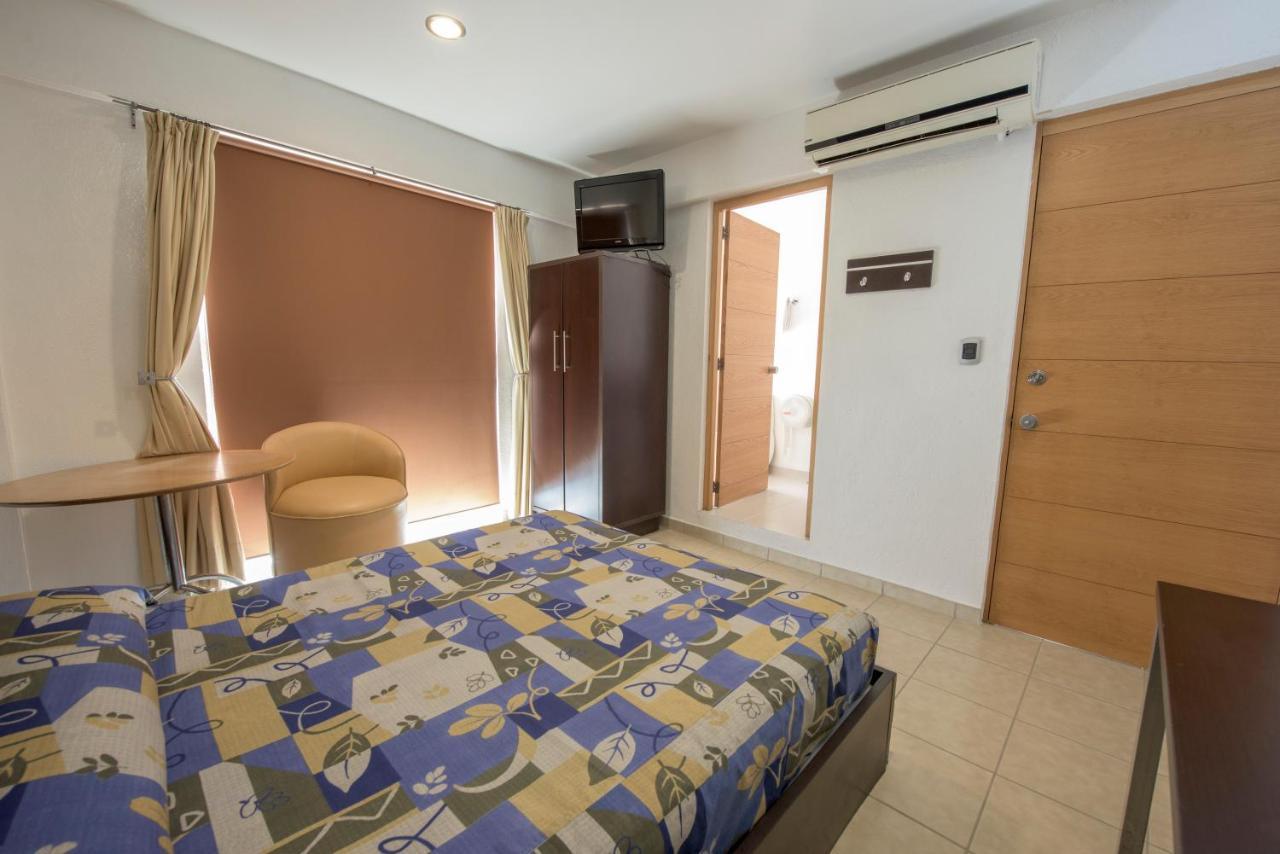 Standard Queen Room