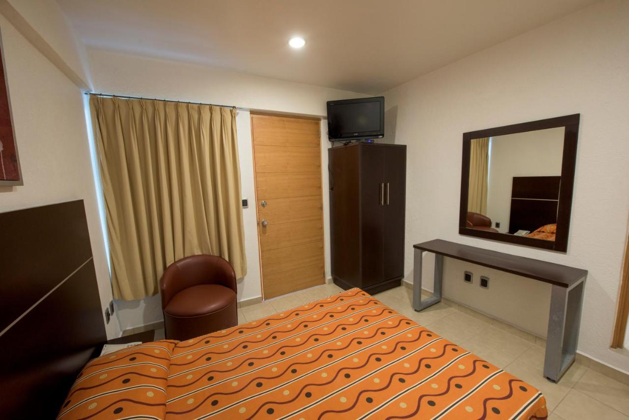 Standard Queen Room