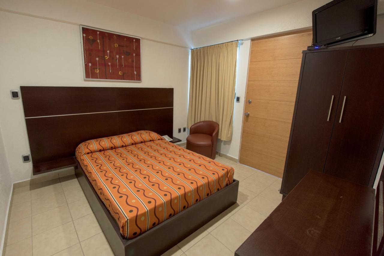 Standard Queen Room