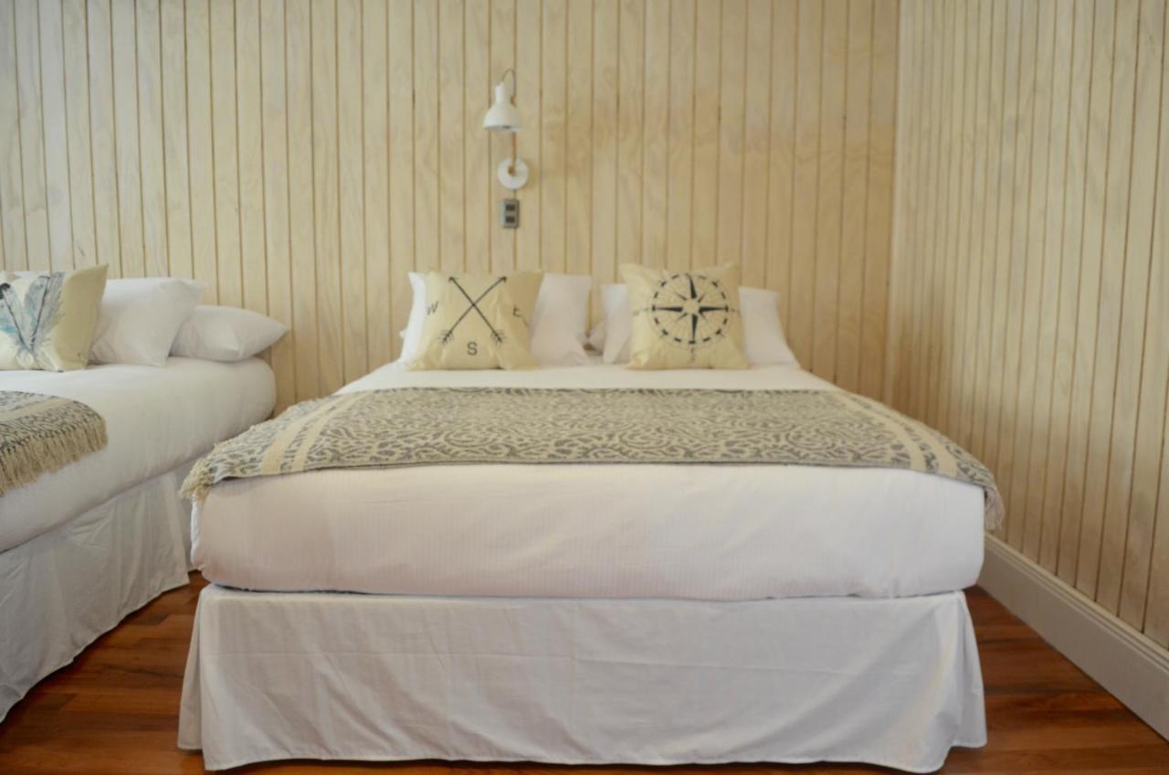 Twin Room,756301879:JPEG