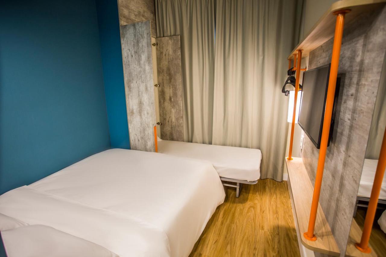 Quarto Triplo com 1 Cama de Casal e 1 Cama de Solteiro