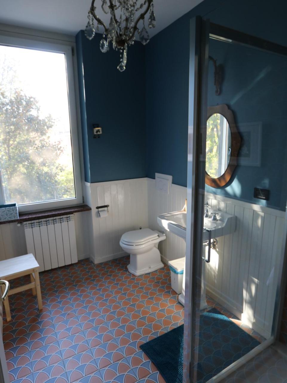 Posto Letto in Dormitorio Misto con 8 Letti