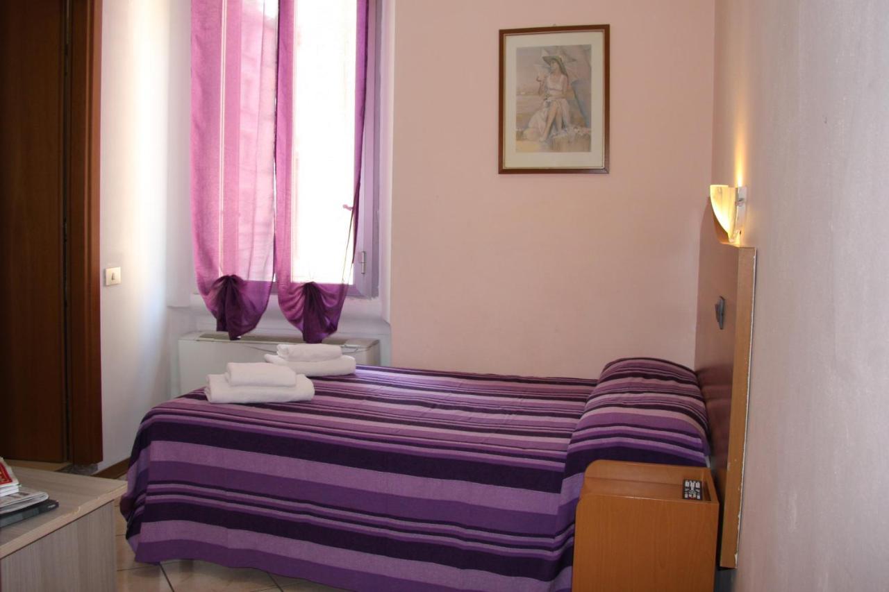 Economy Double Room,758227831:JPEG