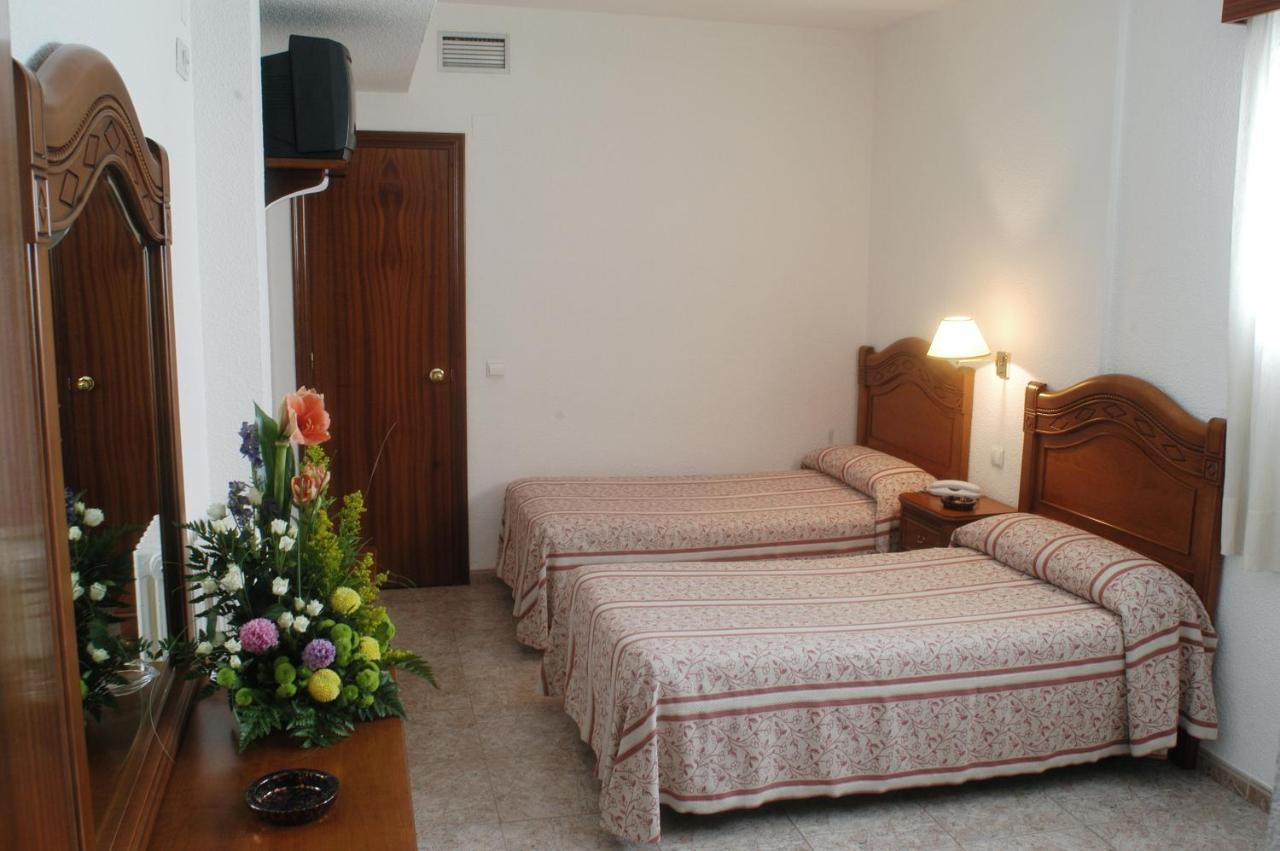 Double Room Extra Bed,693070857:JPEG