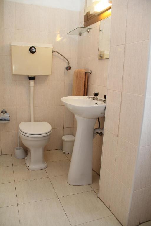 Double Room,1657860105:JPEG