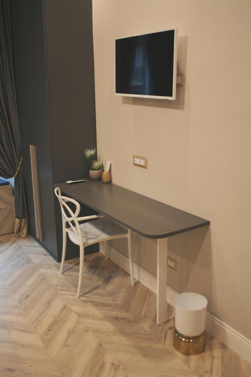 Deluxe Double or Twin Room,761208938:JPEG