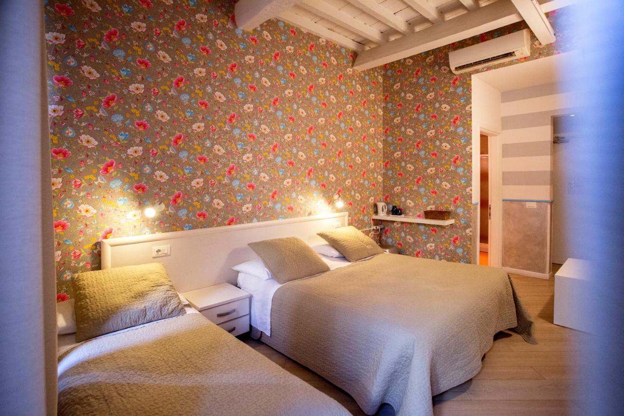 Triple Room,761562154:JPEG