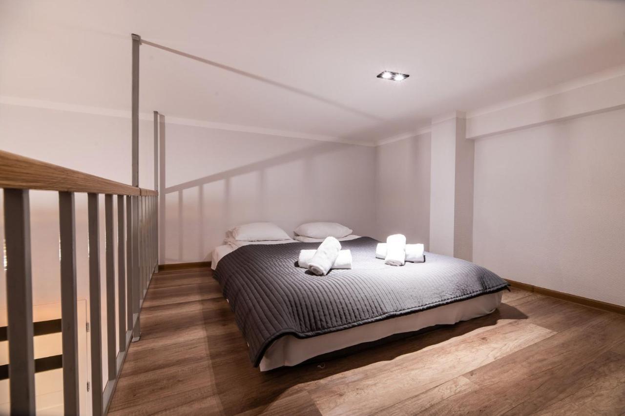 Duplex Apartment,737159035:JPEG