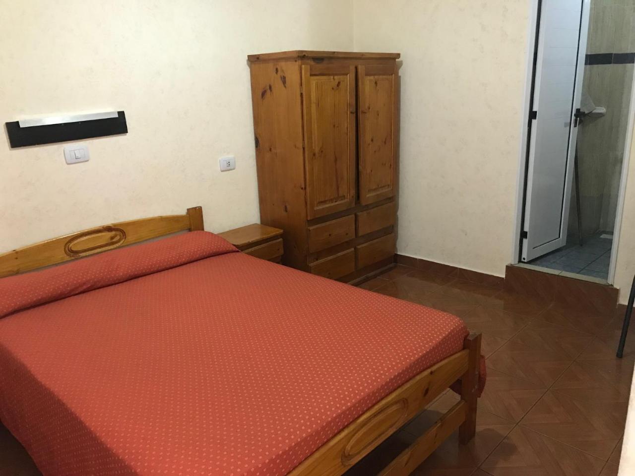 Single Room,67753988:JPEG