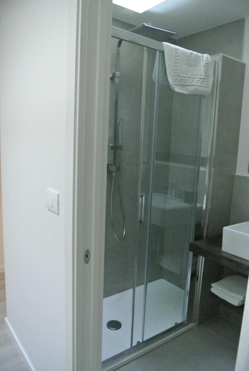 Single Room Private Bathroom,976759084:JPEG
