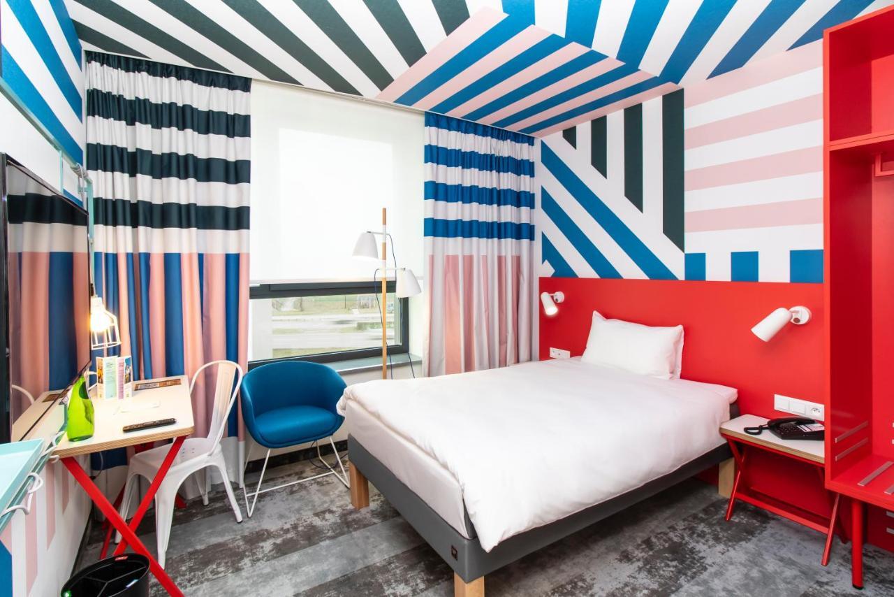 Standard Single Room,765734176:JPEG