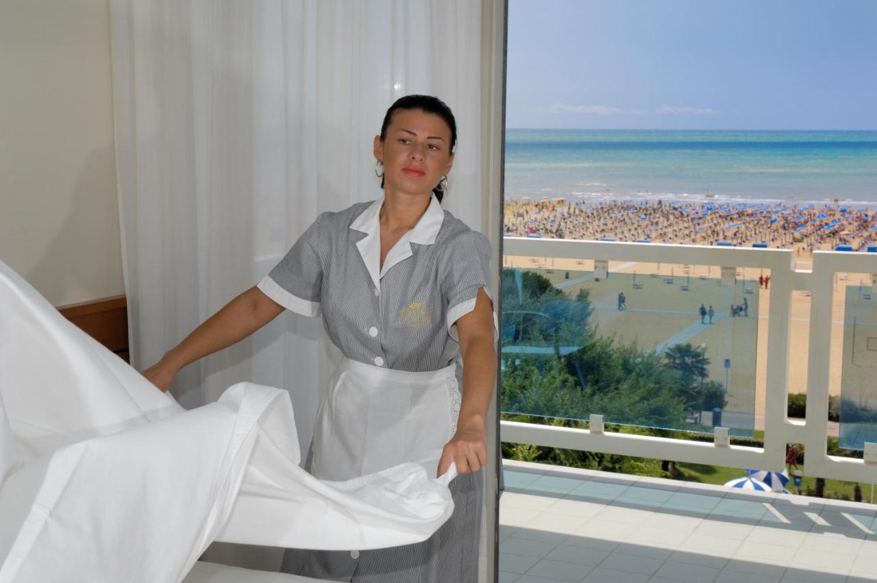Double or Twin Room Sea View