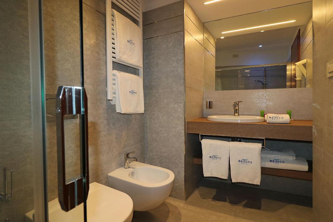Superior Triple Room Side Sea View