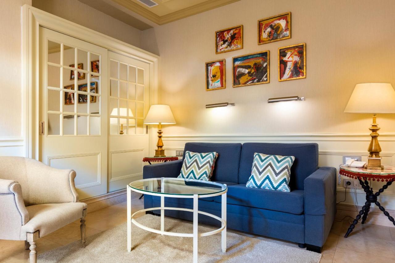 Suite,766548940:JPEG