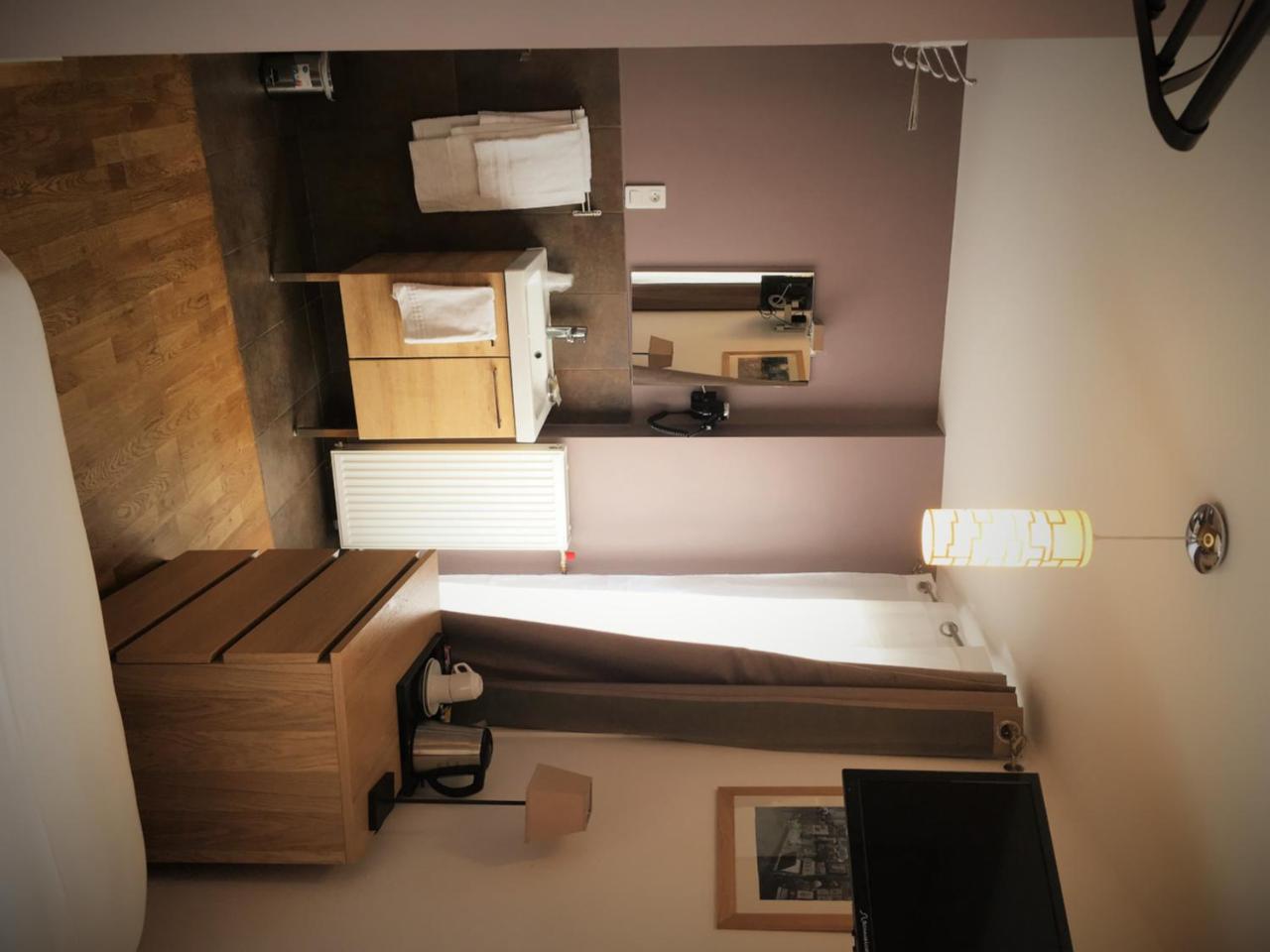Standard Single Room Toilet,272710853:JPEG