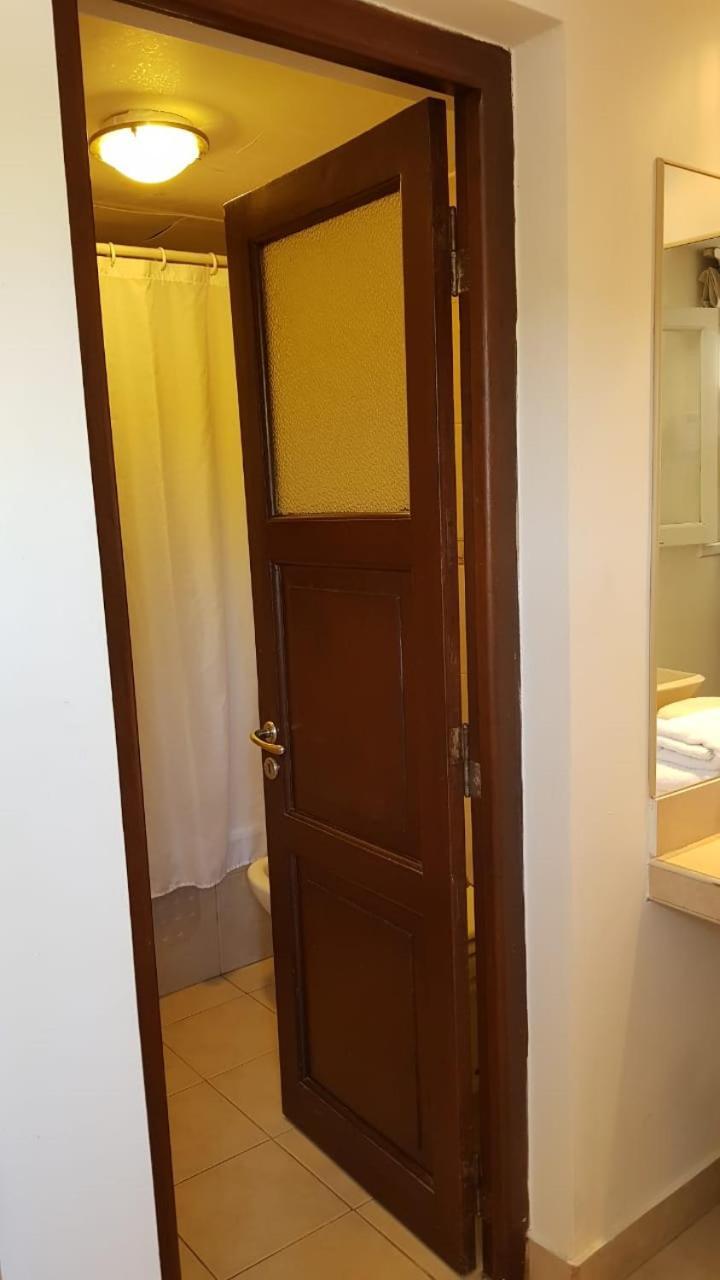 Studio Apartment,767884486:JPEG