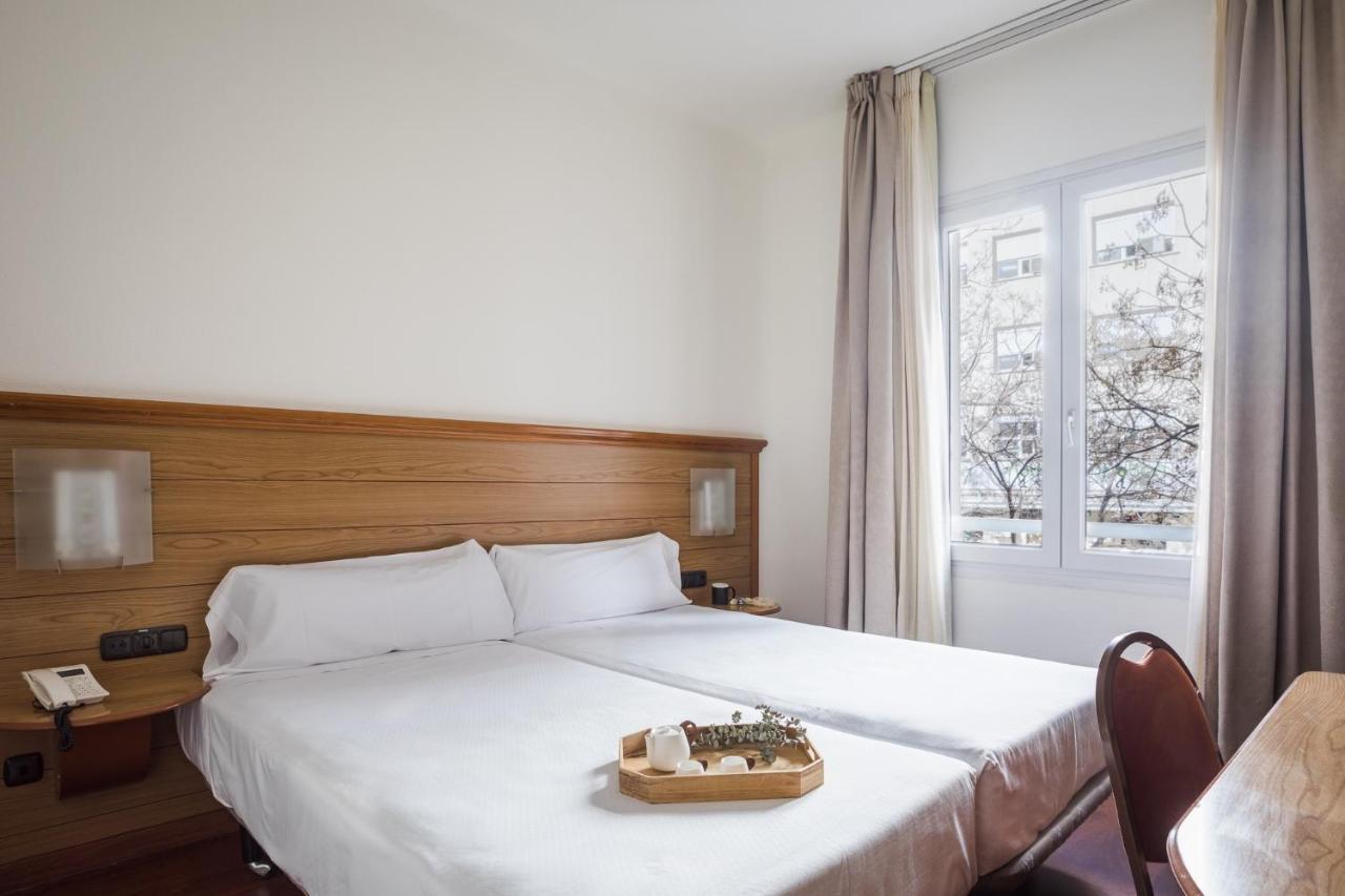 Twin Room,769260466:JPEG