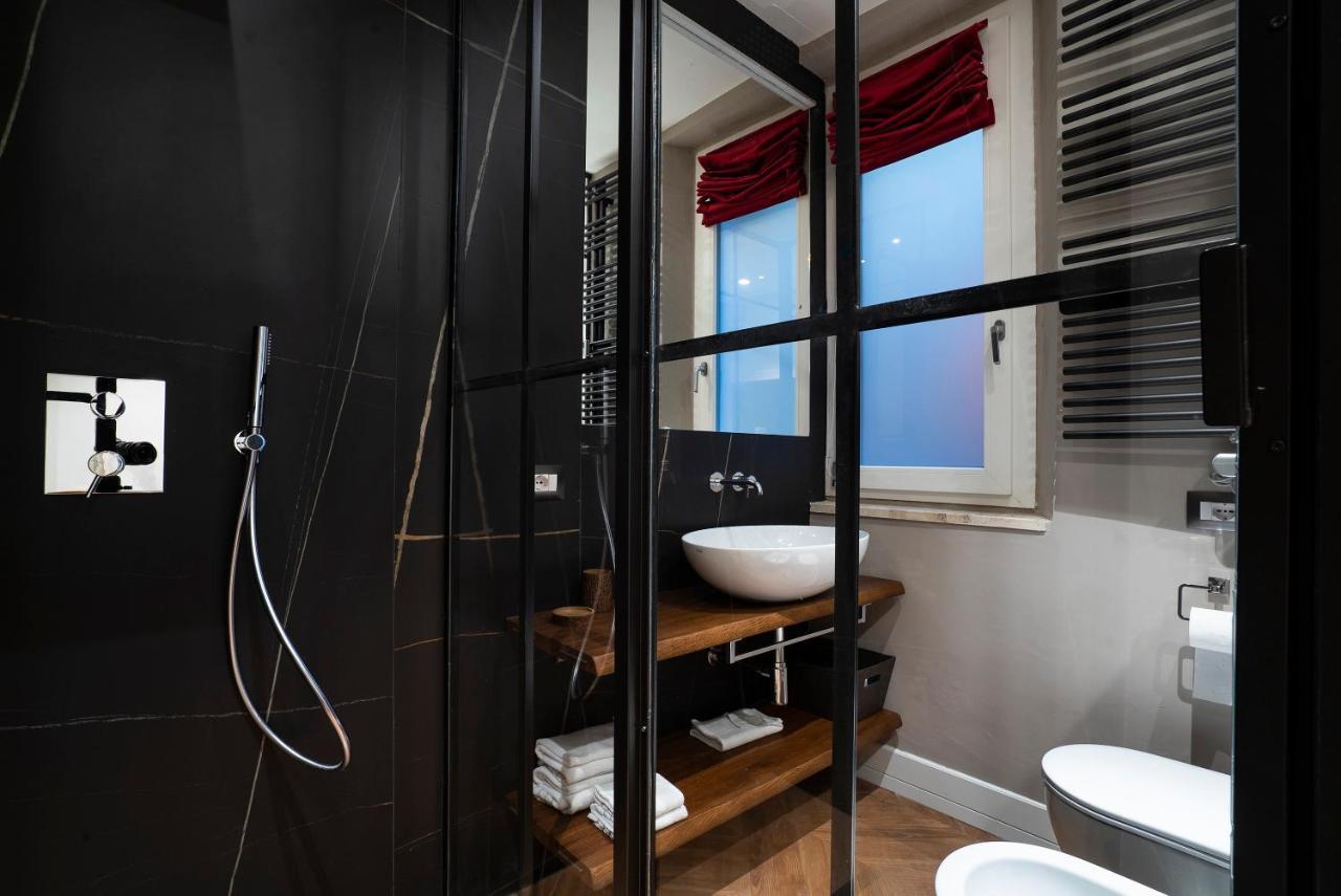 Suite con bañera de hidromasaje y sauna