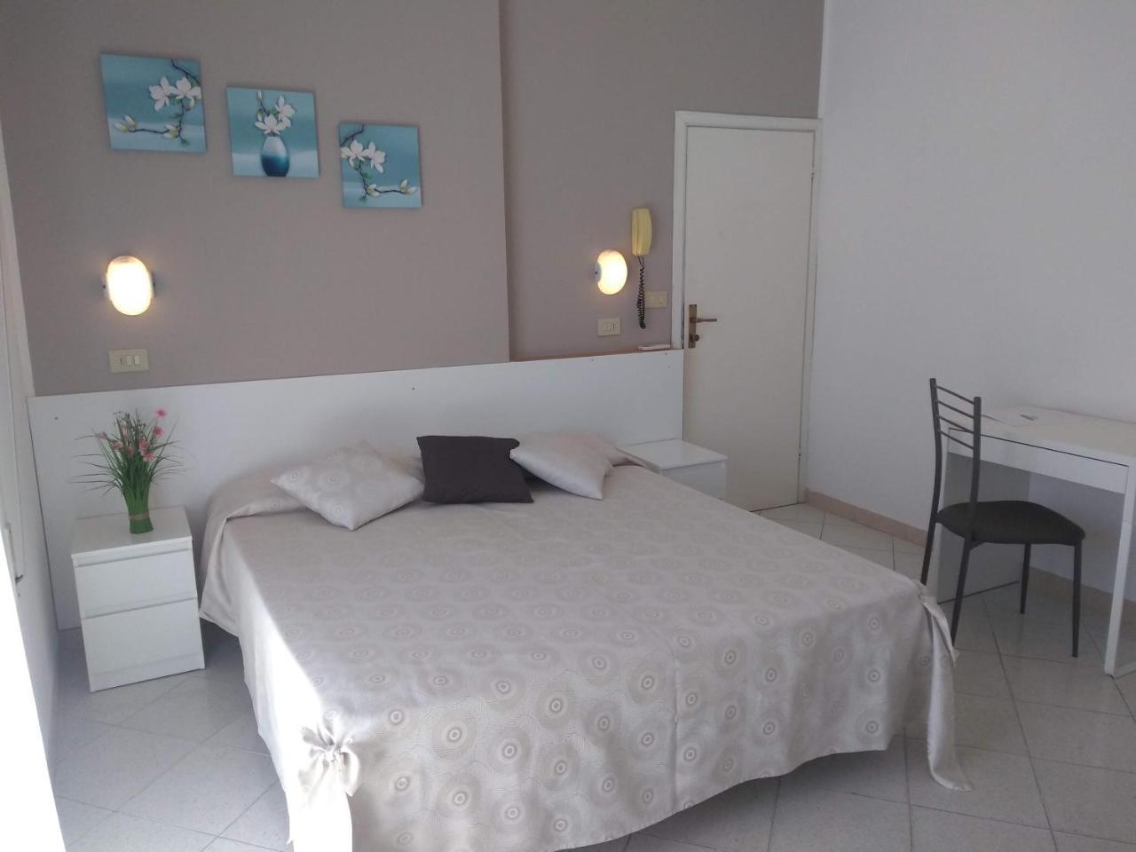 Double Room,770505568:JPEG