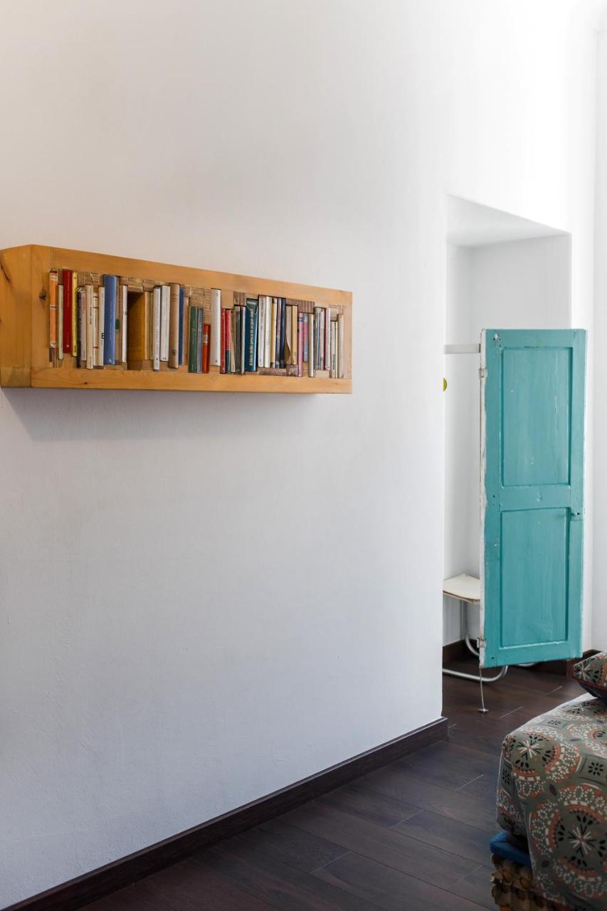 Budget Single Room,775927105:JPEG