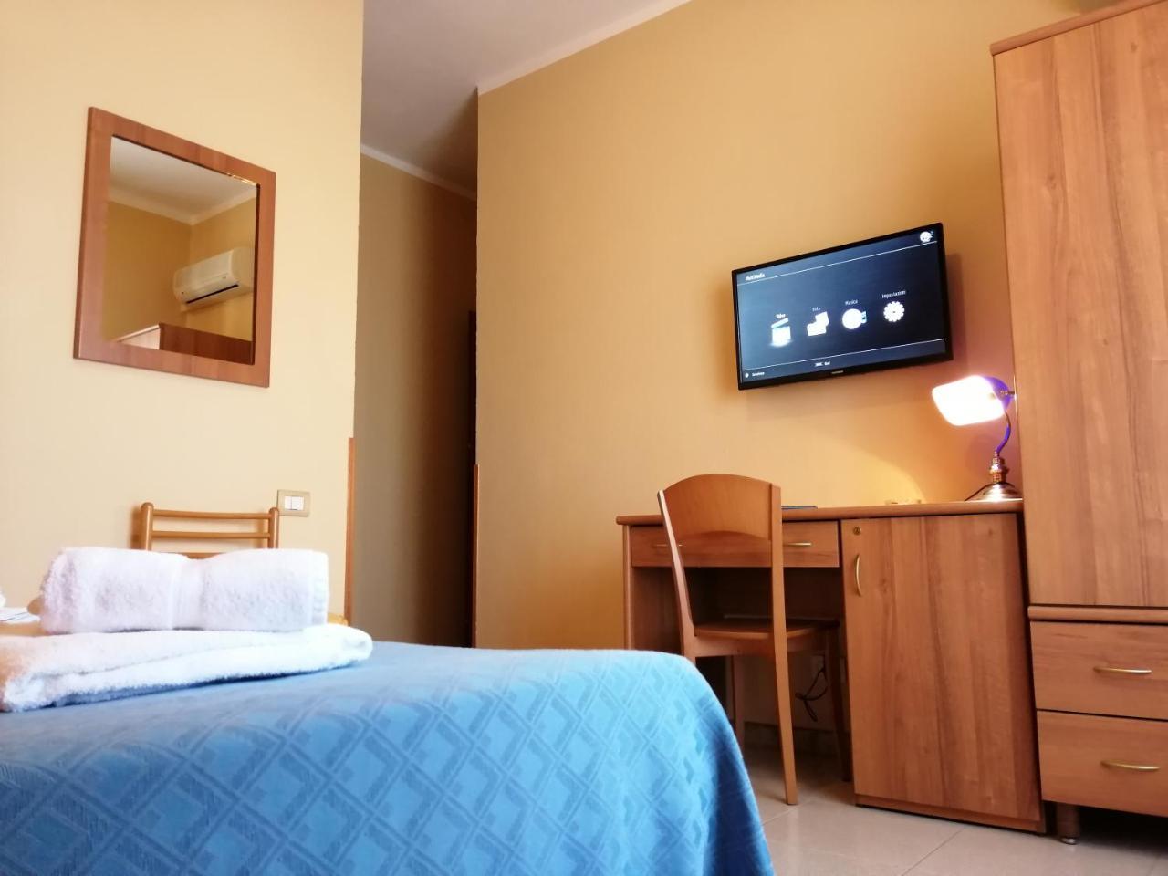 Double Room,776421796:JPEG