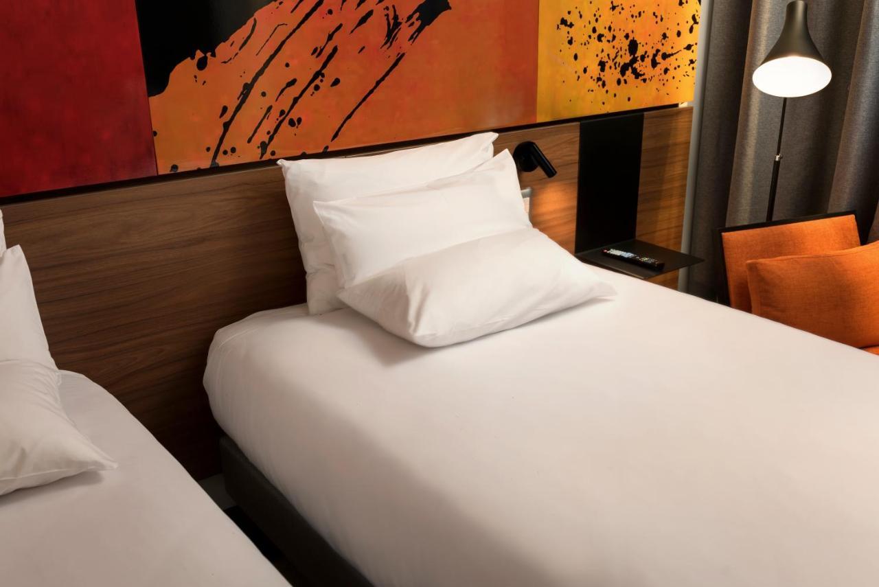 Executive Room Two Twin Beds