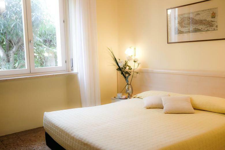 Standard Double Room,1364979686:JPEG