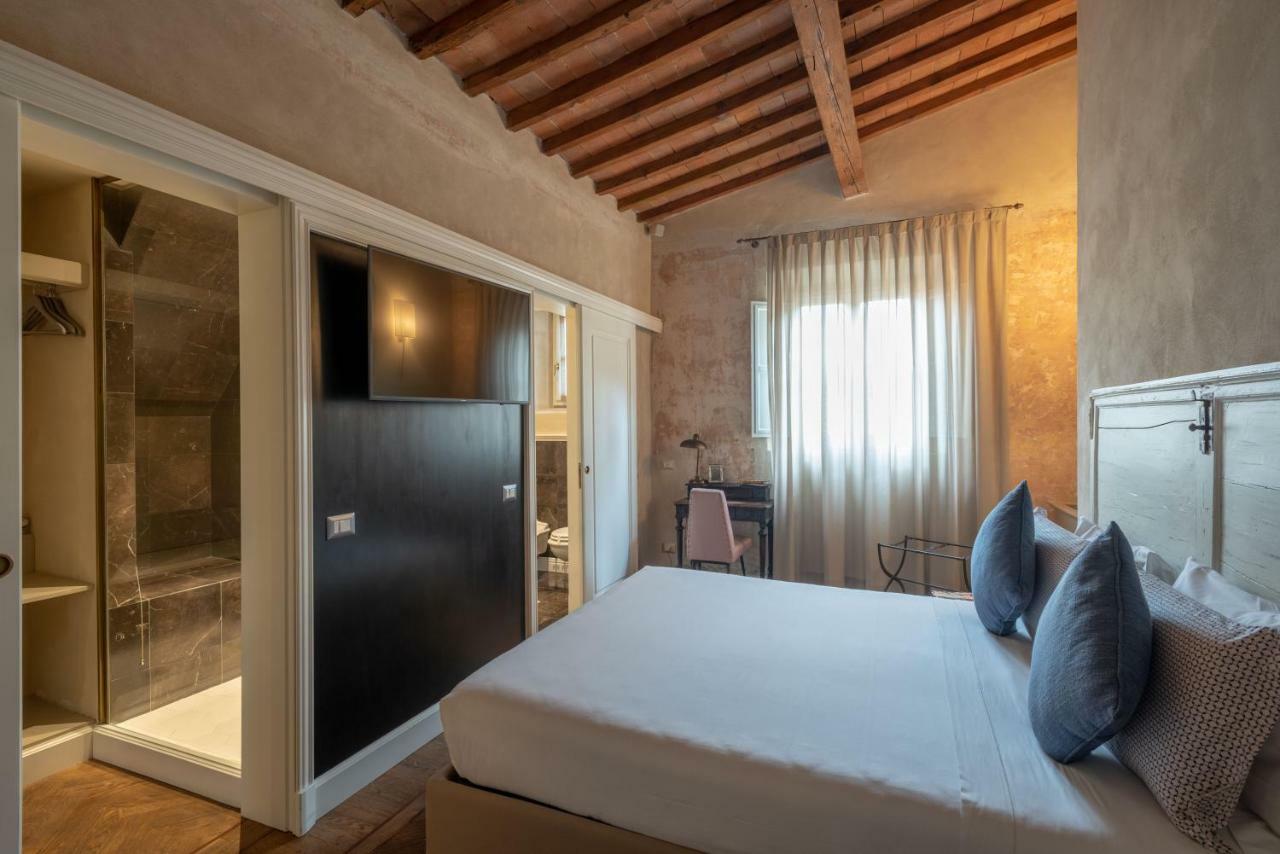 Double Room,779074719:JPEG