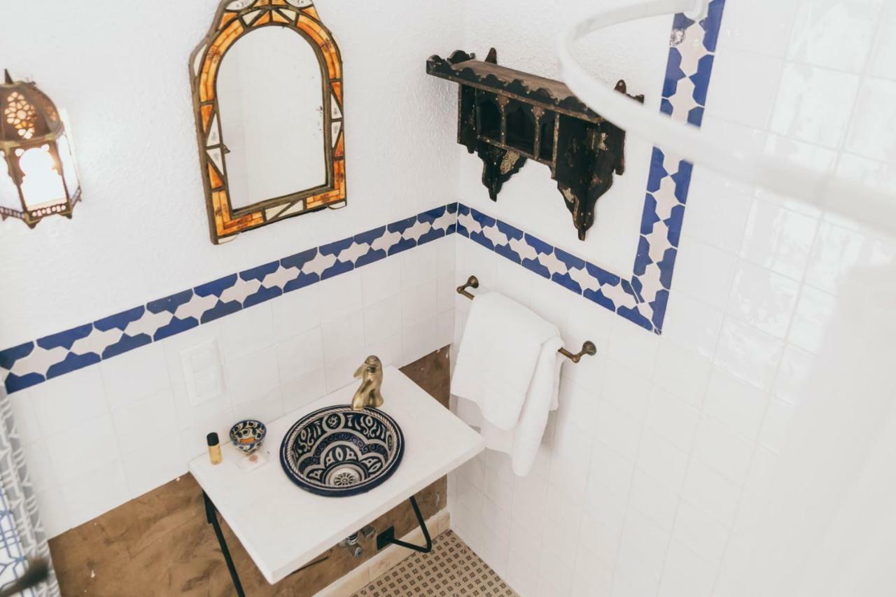 Basic Single Room Private Bathroom