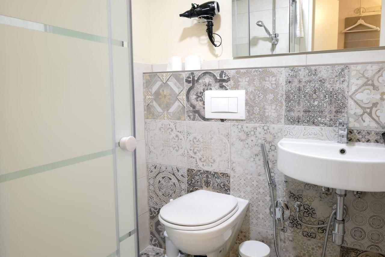 Quadruple Room,767003167:JPEG