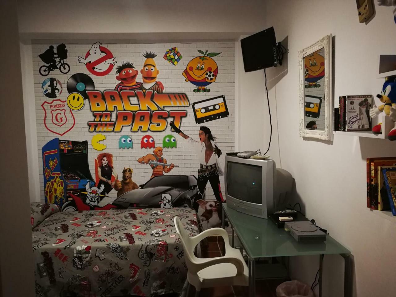 Thematic Retro Room