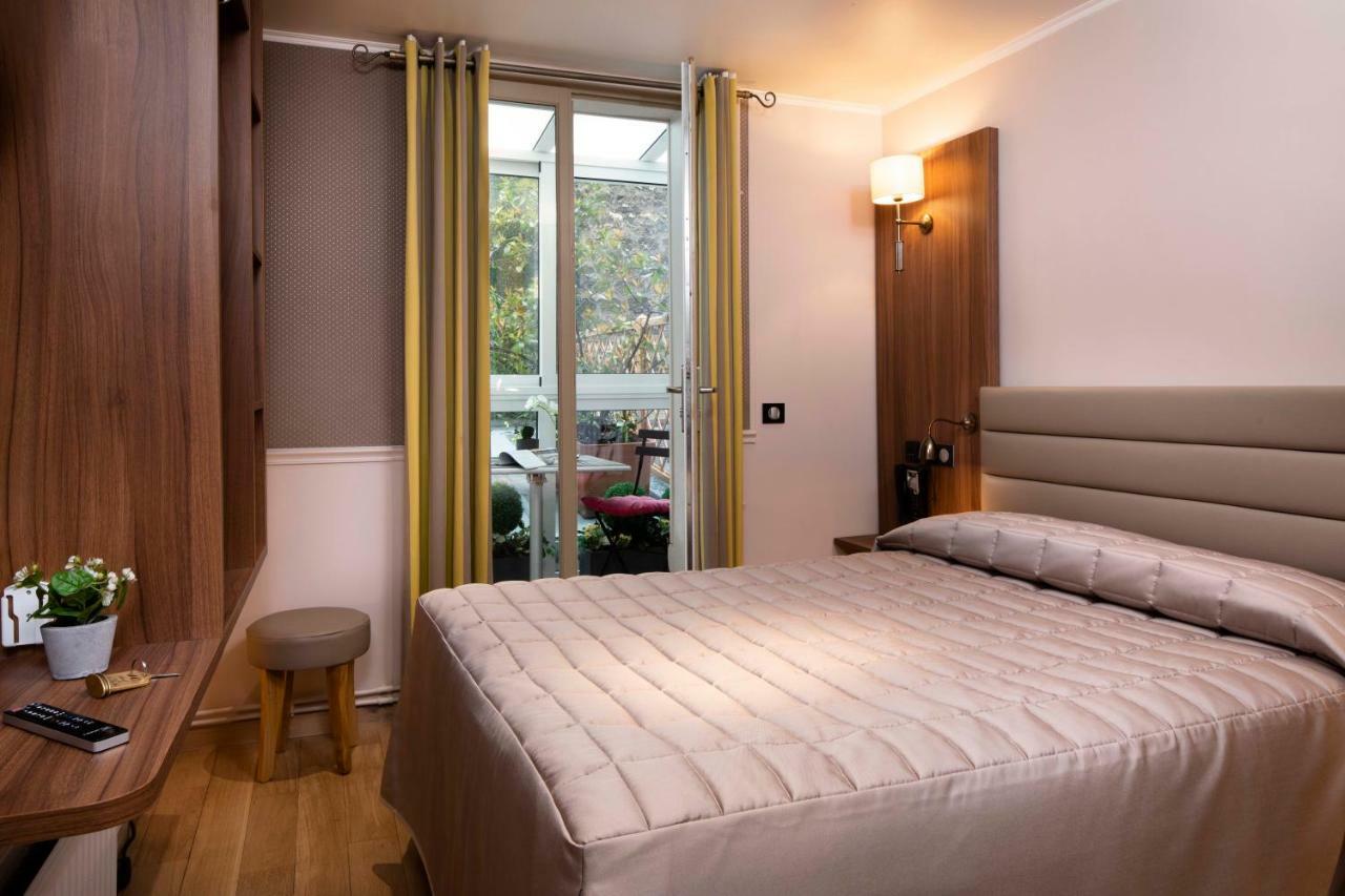 Quadruple Room Terrace