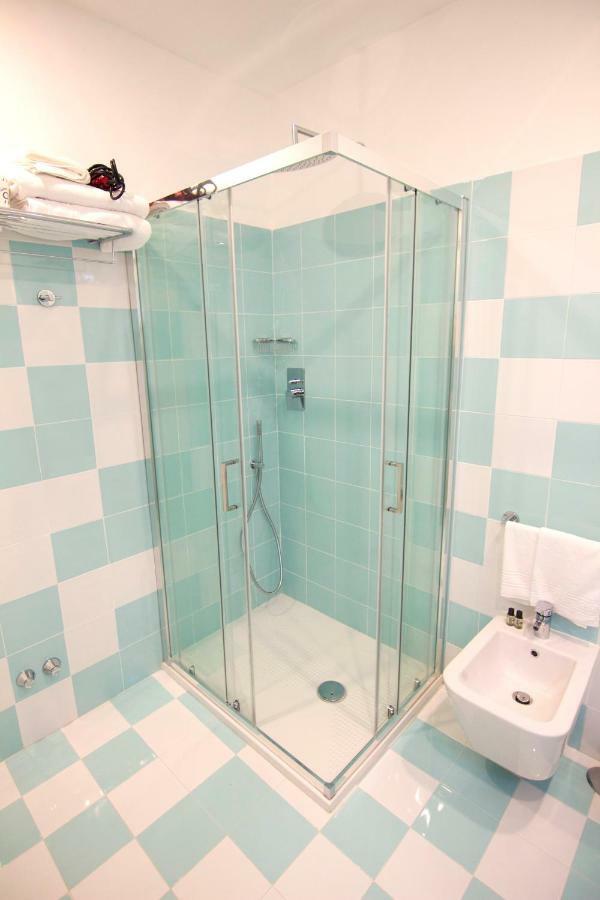 Quadruple Room,784640661:JPEG
