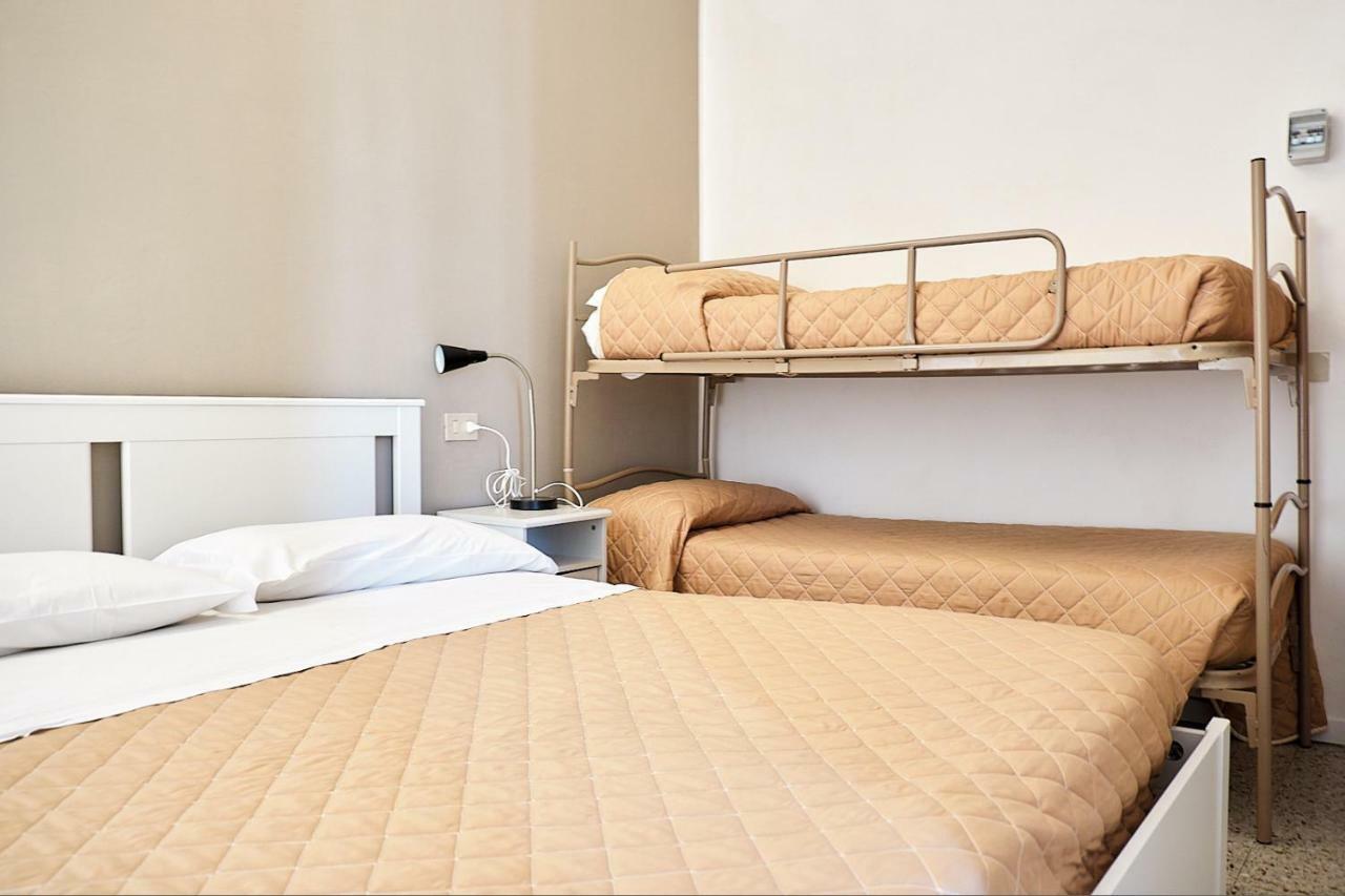 Classic Quadruple Room,1389899822:JPEG