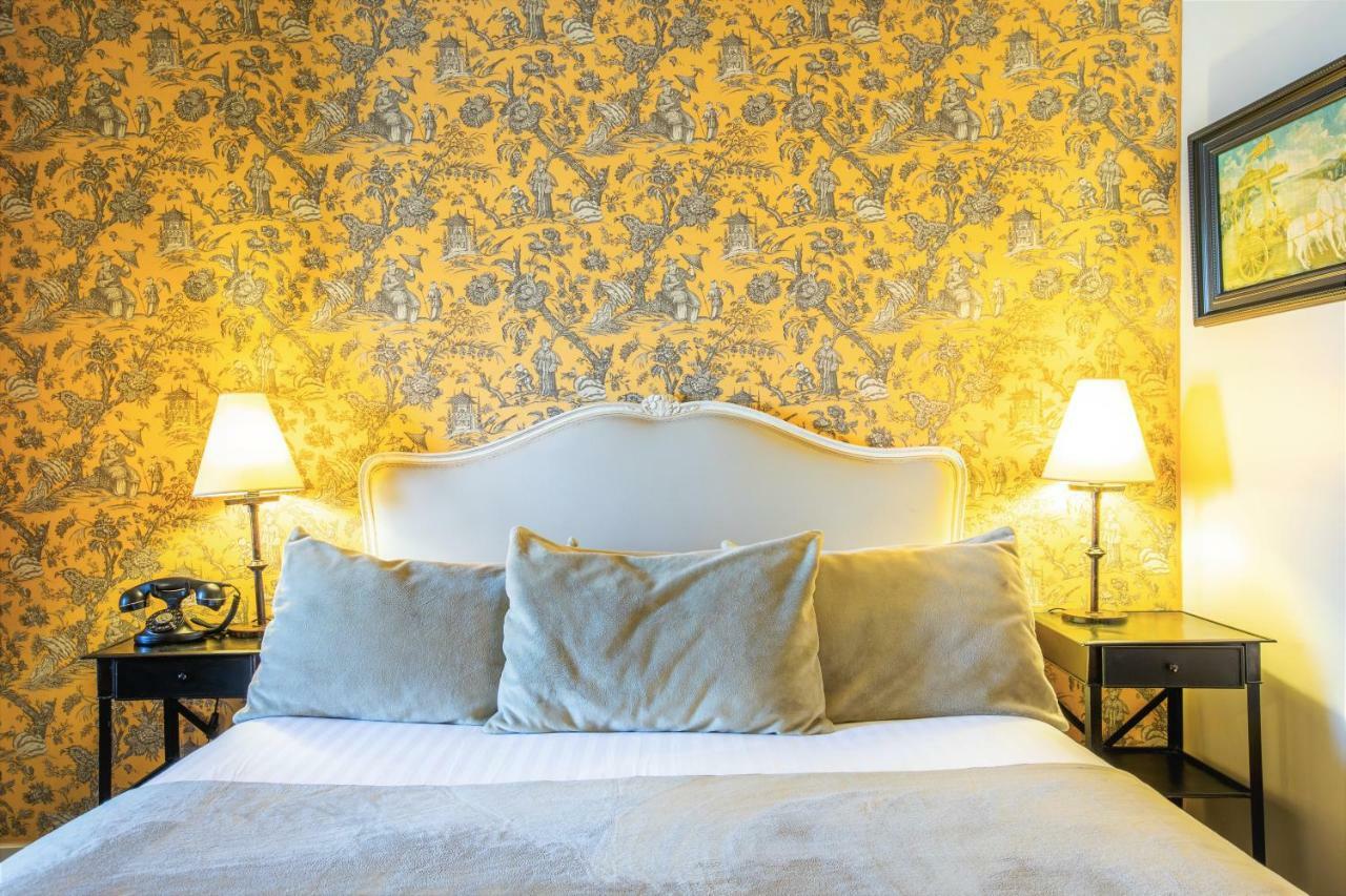 Quadruple Suite,786242019:JPEG
