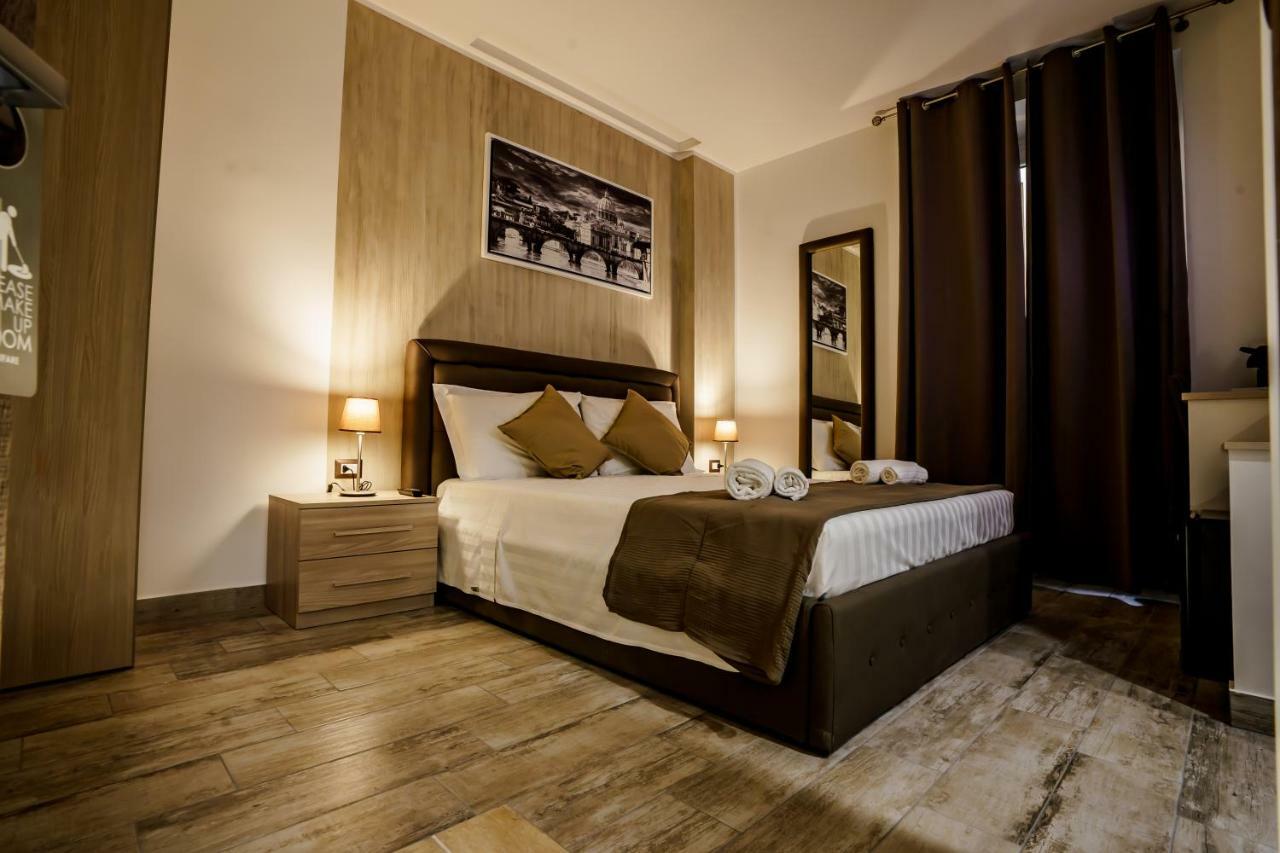 Deluxe Room,786705318:JPEG