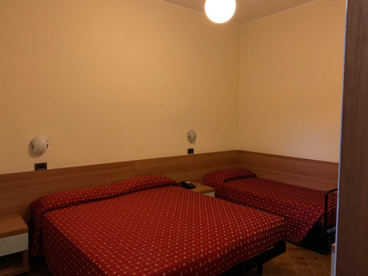 Basic Triple Room,1134968635:JPEG