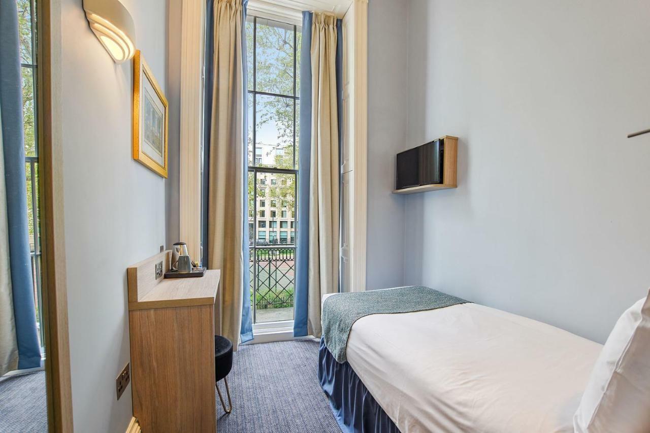 Single Room,790148964:JPEG