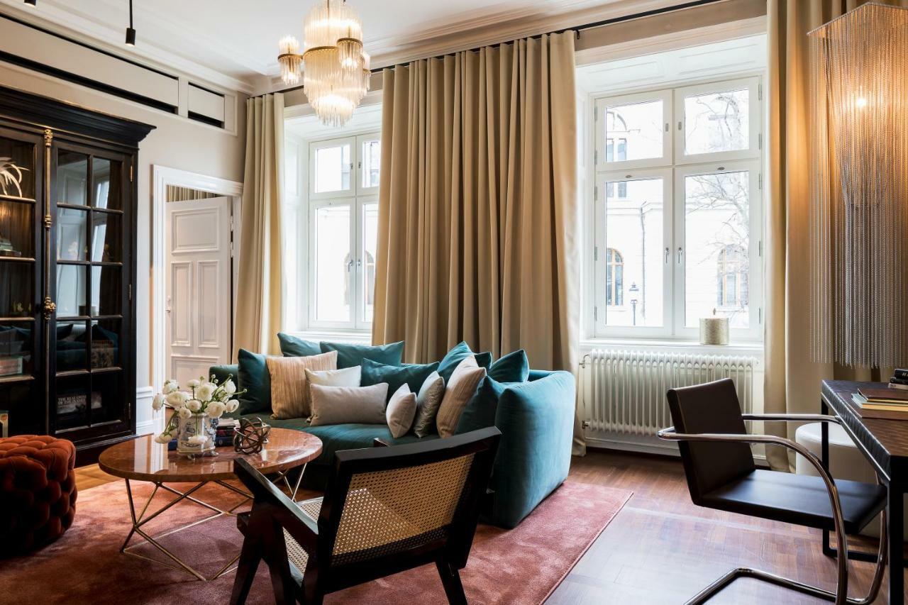 Geräumiges Zimmer mit Kingsize-Bett