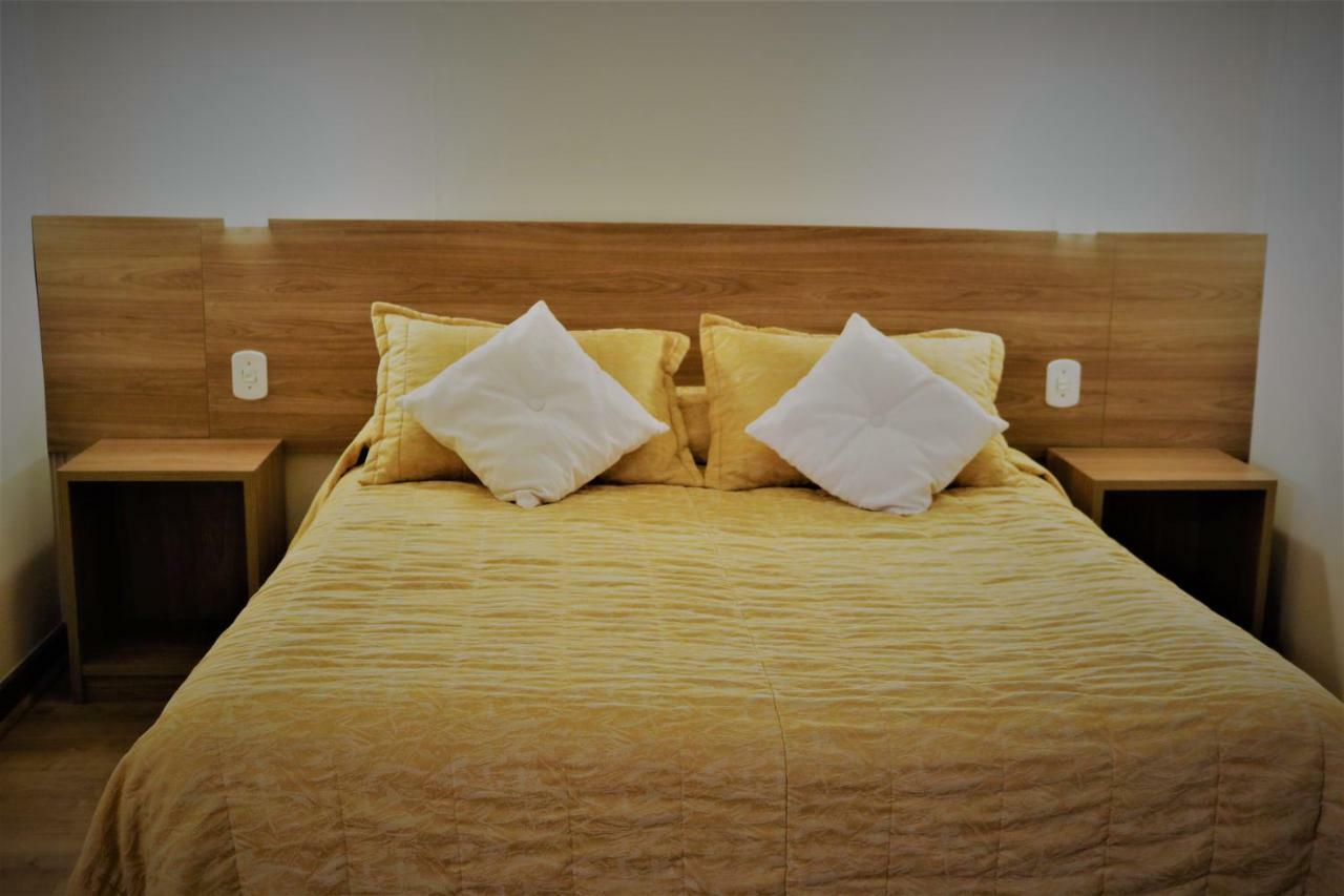 Quarto Standard com Cama de Casal ou 2 de Solteiro e Varanda