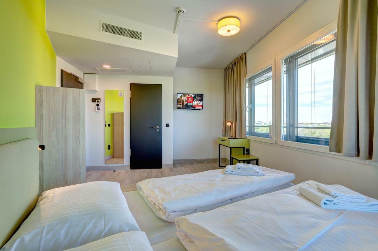 Double Room,791836626:JPEG