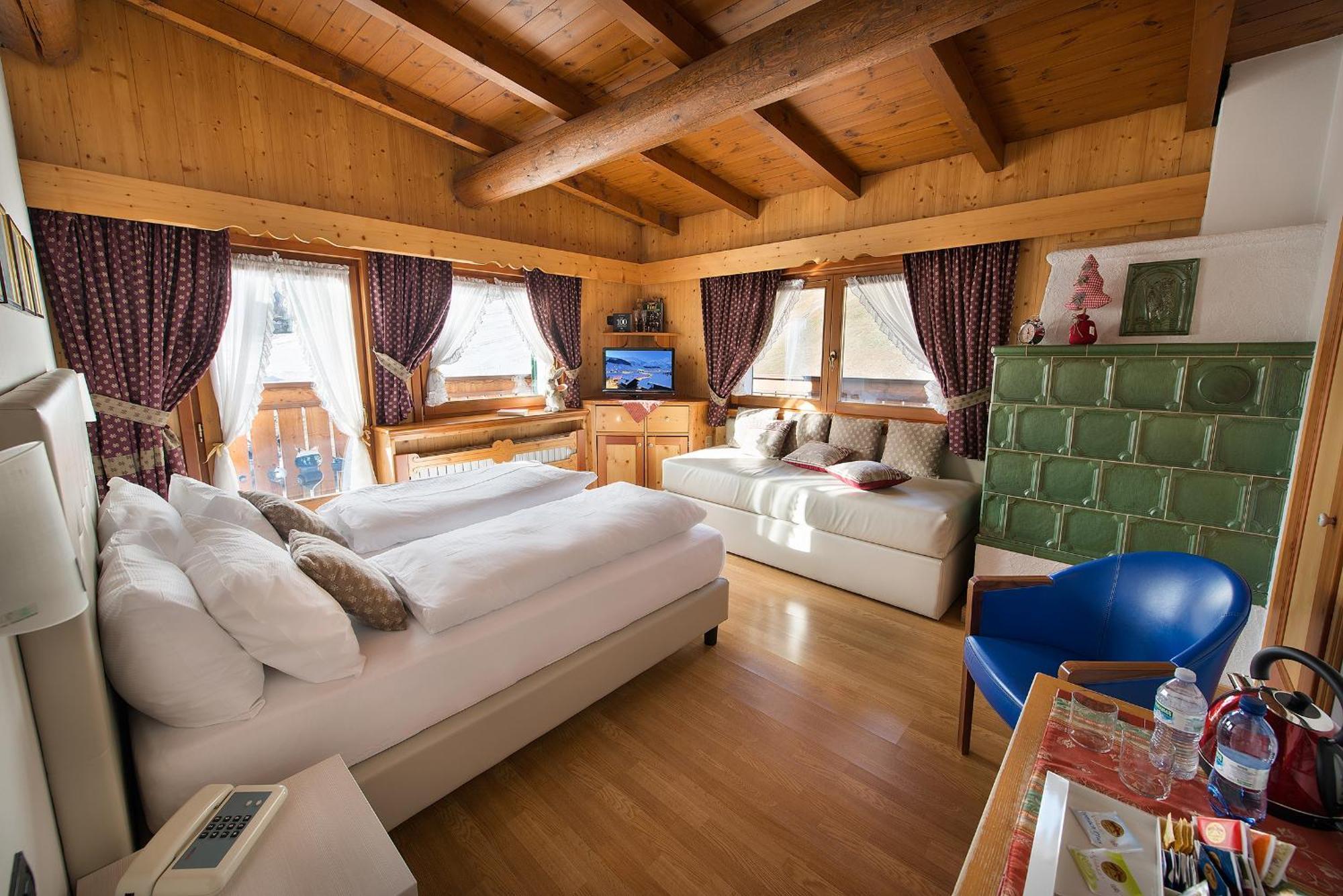 Deluxe Double Room Bath
