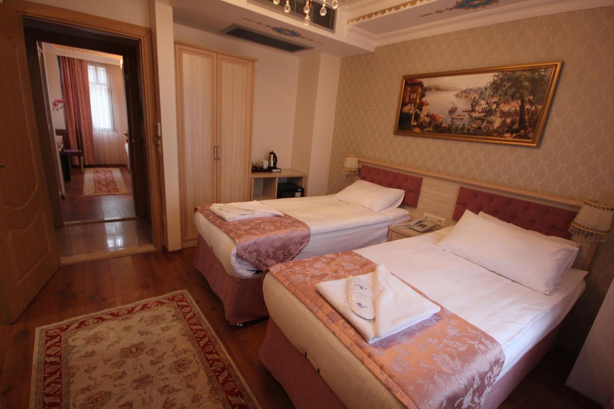 Family Room,1159638936:JPEG