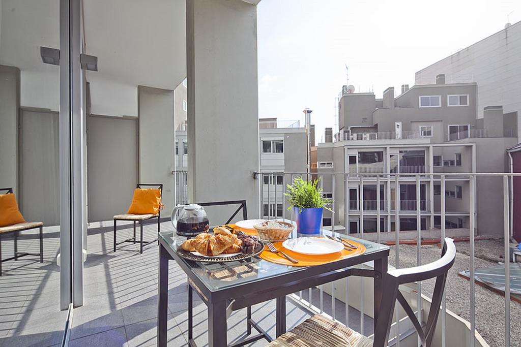 One-Bedroom Apartment with Terrace,79541742:JPEG