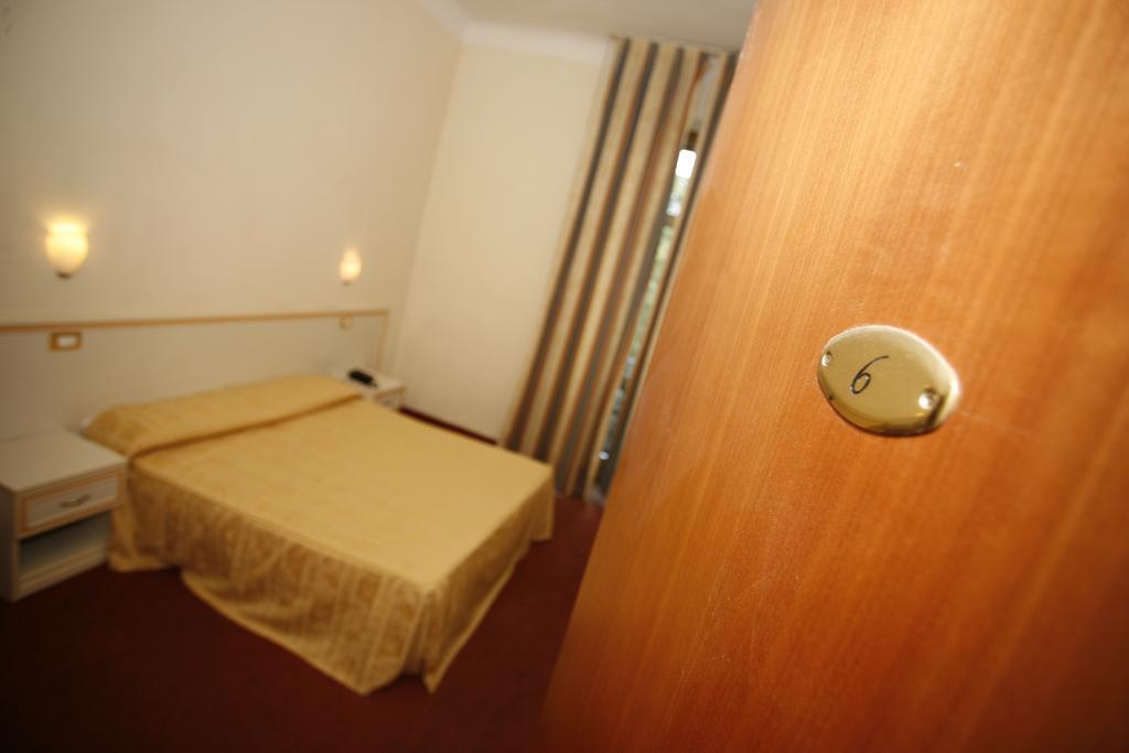Double Room,1265958535:JPEG