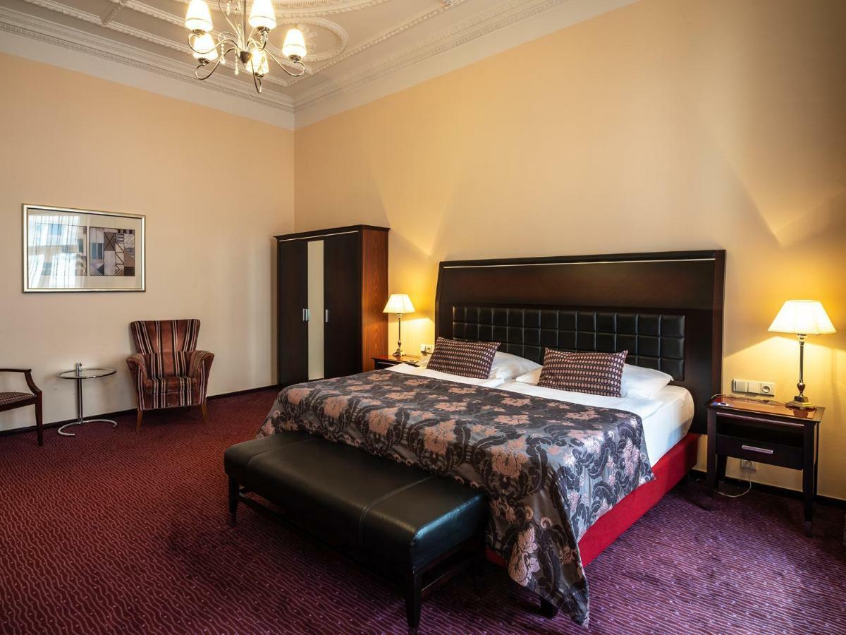 Junior Suite,799016574:JPEG