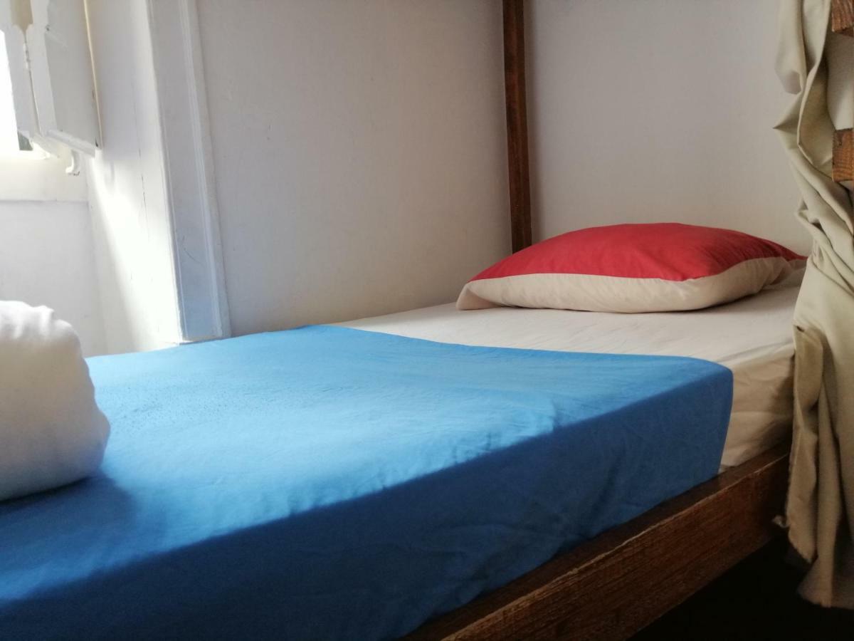 Bed 8-Bed Dormitory Room