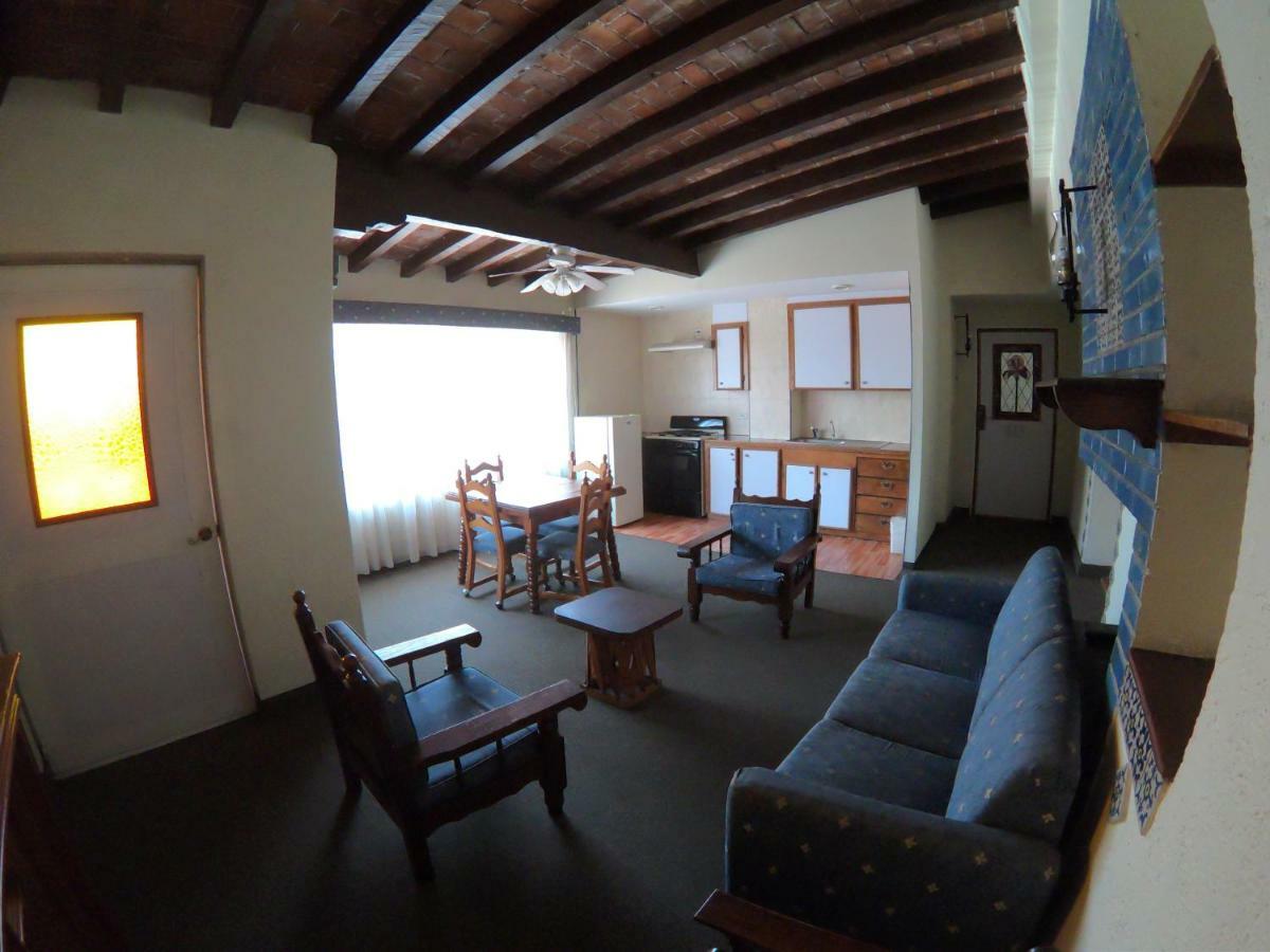 Two-Bedroom Suite,799259088:JPEG