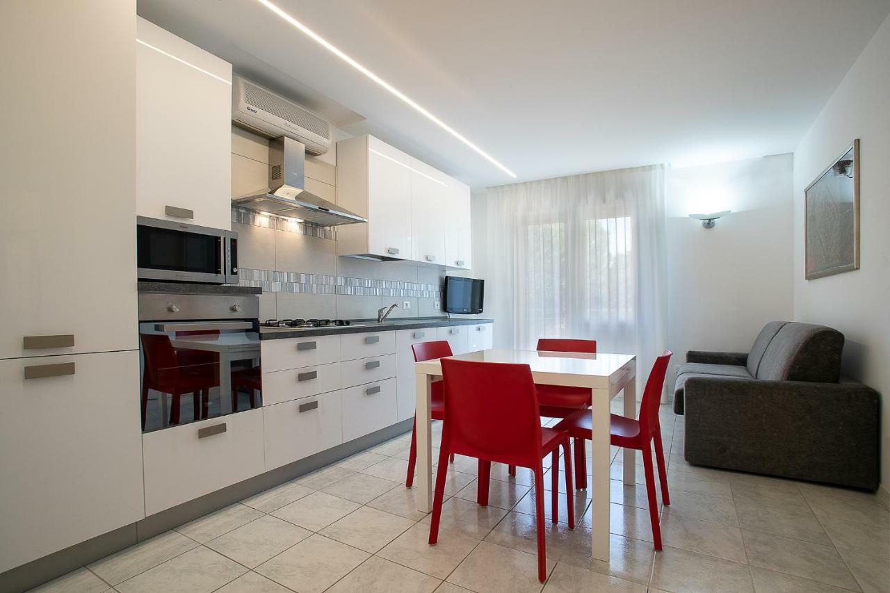 Apartment,799844574:JPEG