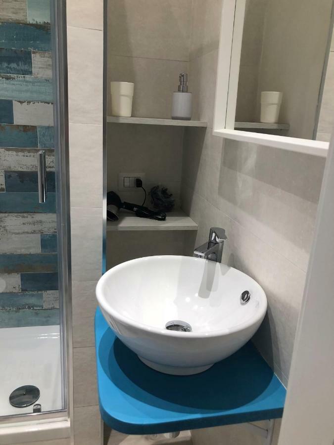 Luxury Triple Room,799639545:JPEG